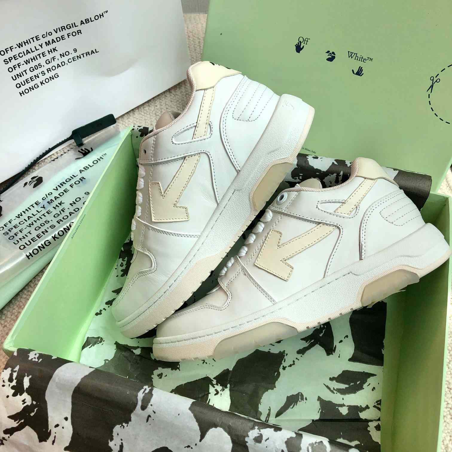 Off White Out Of Office Calf Leather Sneaker - 