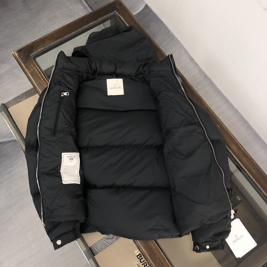 Moncler Besbre Short Down Jacket - PerfectKickZ