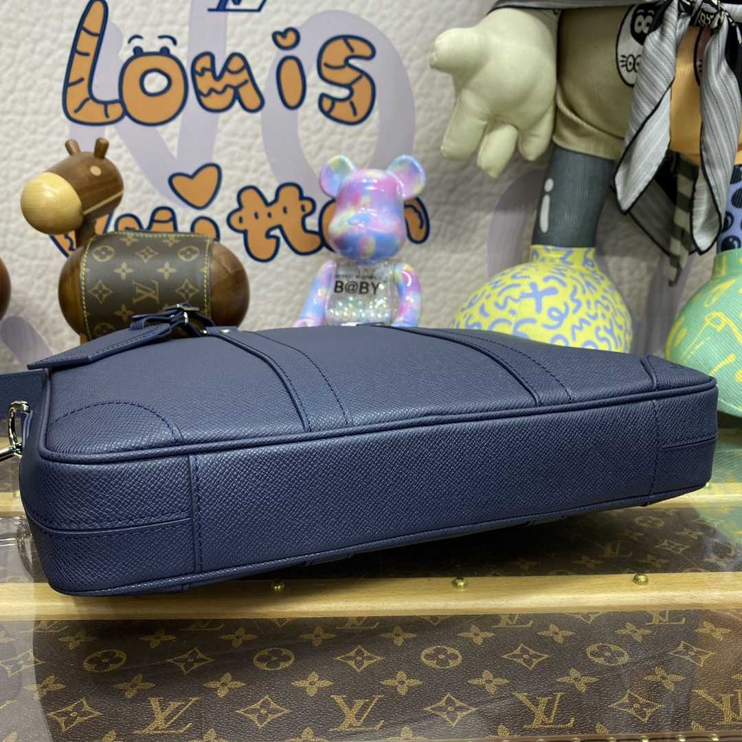 Louis Vuitton Porte Documents Voyage PM (36.5 x 27.5 x 6cm)   M30975 - PerfectKickZ