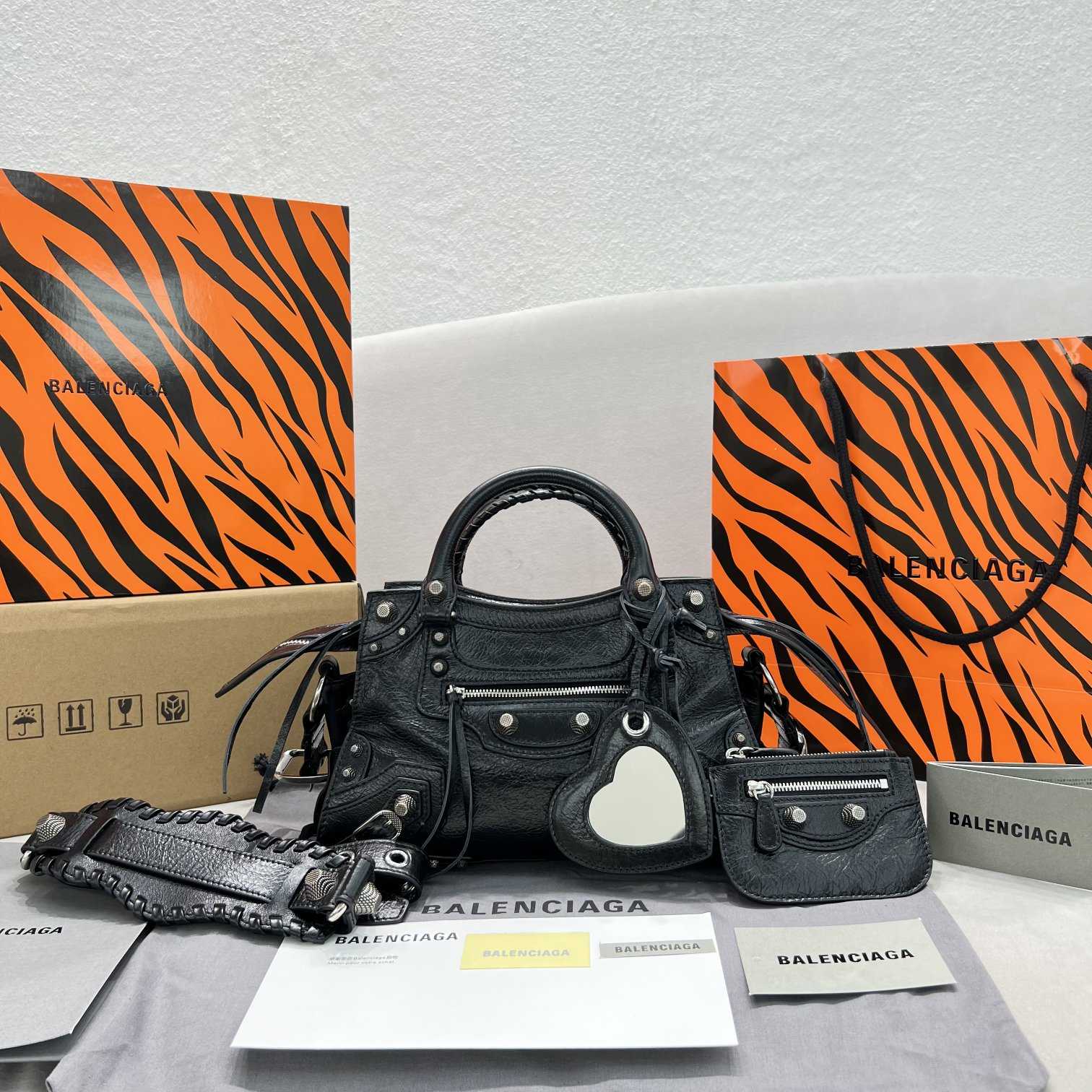 Balenciaga Neo Cagole Xs Shoulder Bag (26x13x18cm) - PerfectKickZ