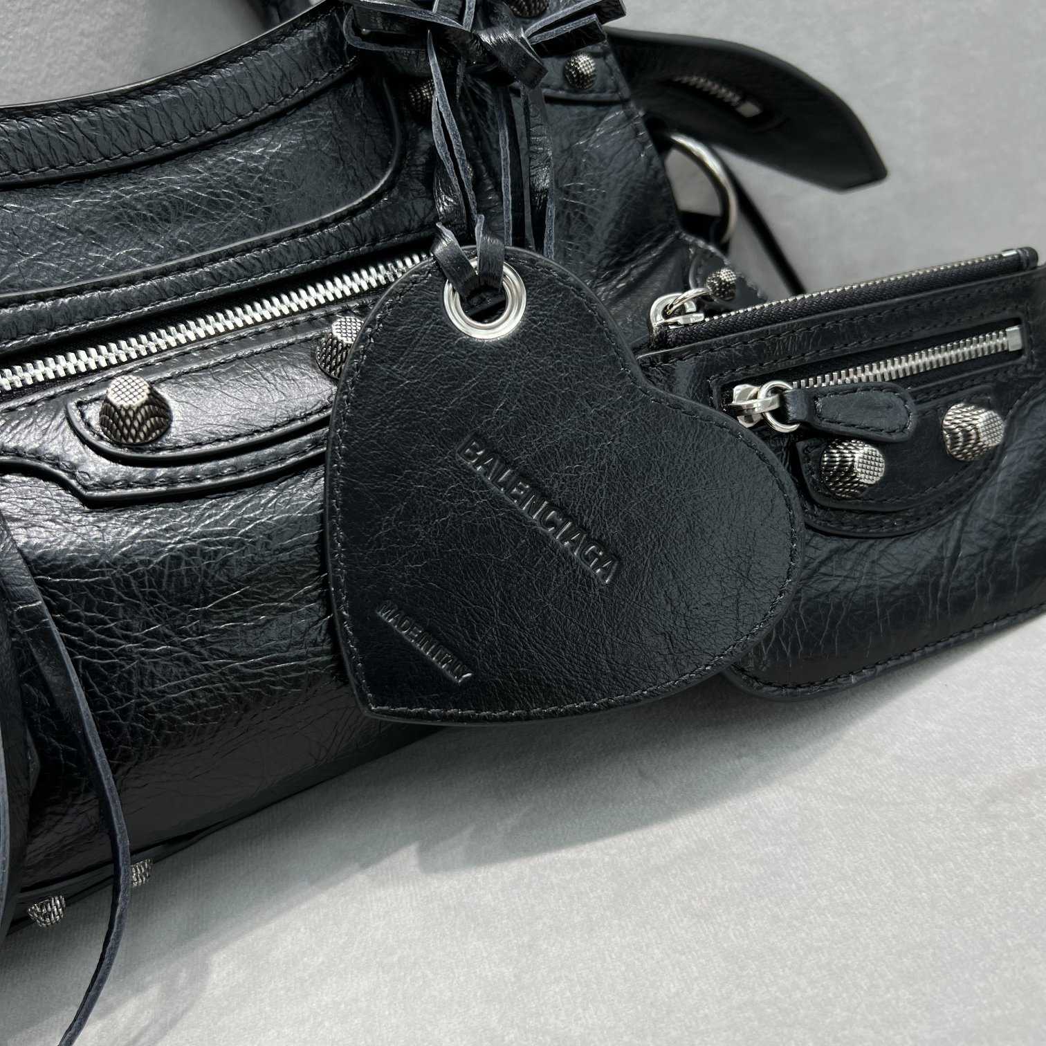 Balenciaga Neo Cagole Xs Shoulder Bag (26x13x18cm) - PerfectKickZ