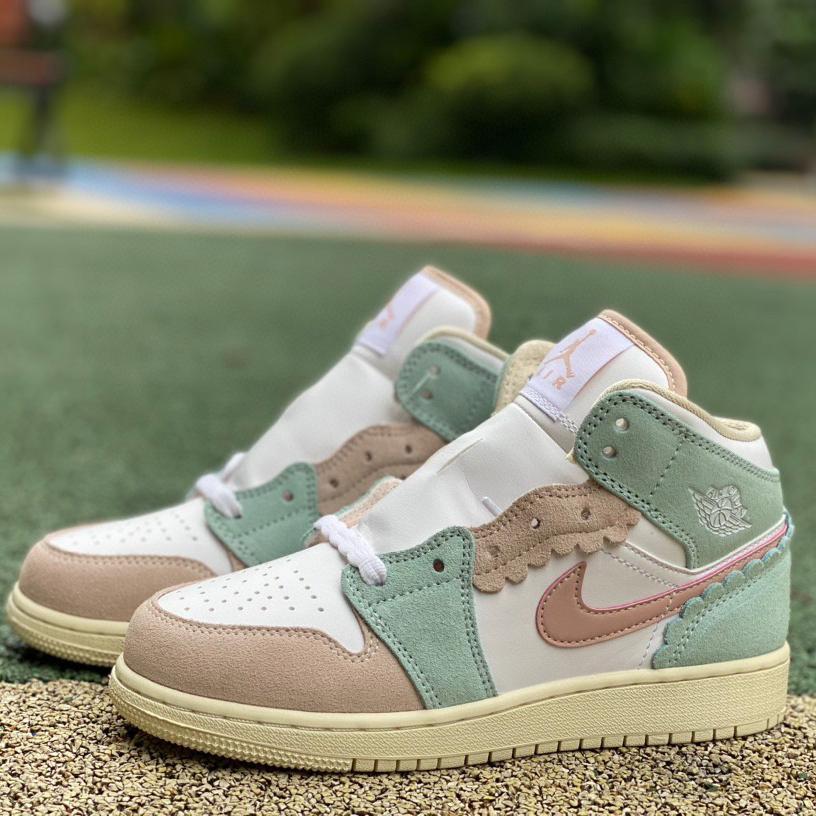 Air Jordan 1 Mid SE AJ1 Sneaker     DZ5361-100 - PerfectKickZ