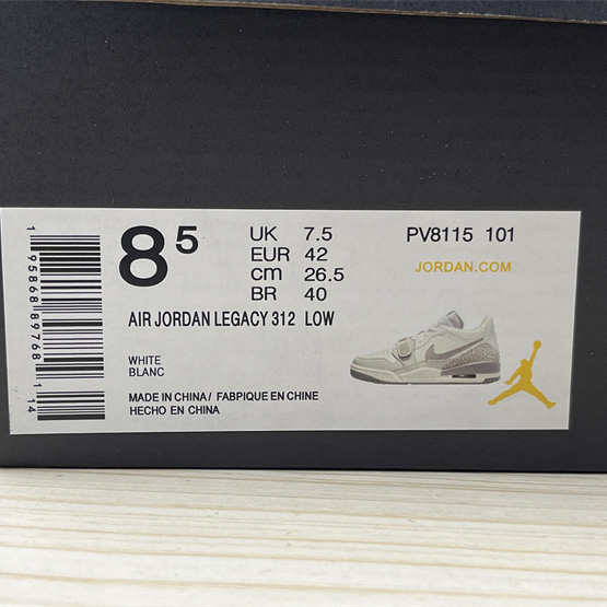 Nike Air Jordan Legacy 312 Low Sneaker    PV8115-101 - 