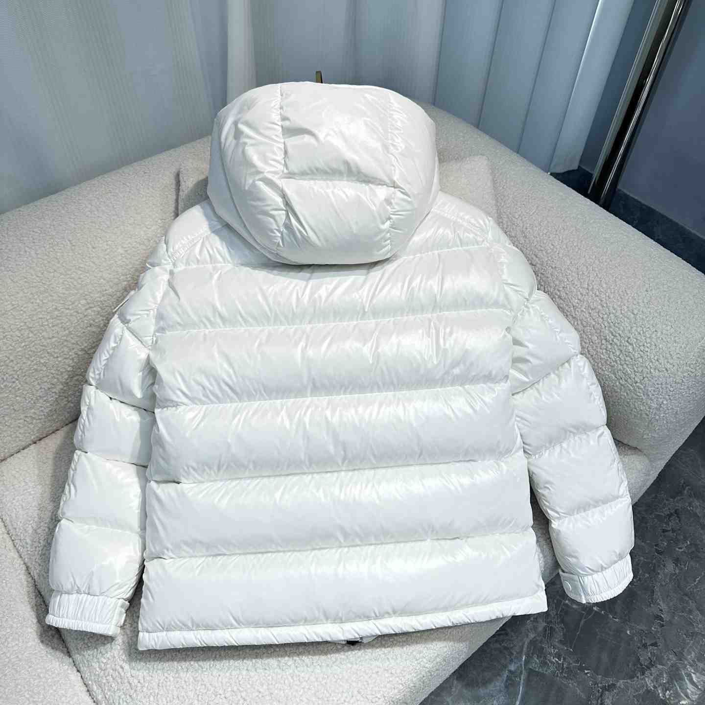 Moncler Maire Short Down Jacket - PerfectKickZ