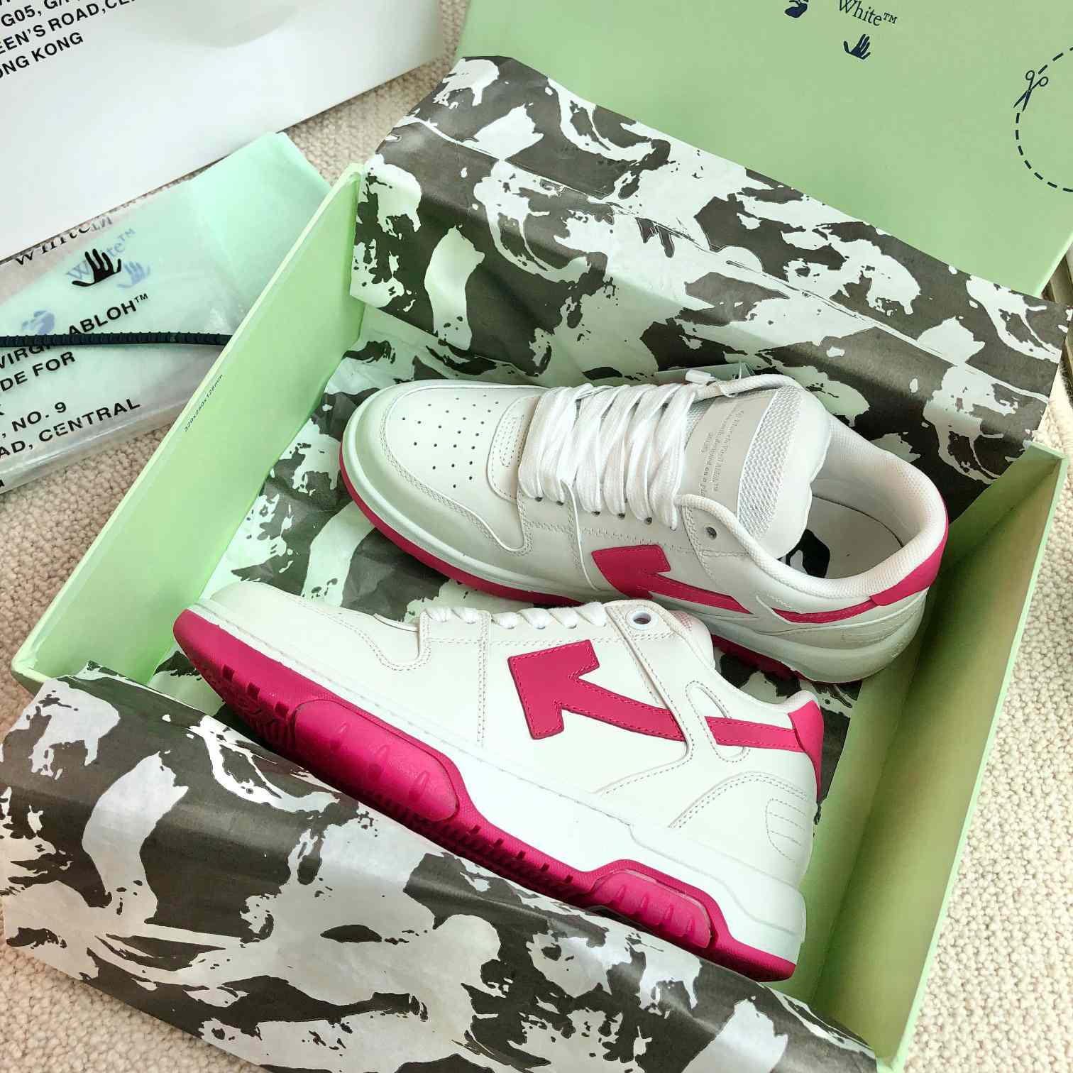 Off White Out Of Office Calf Leather Sneaker - 