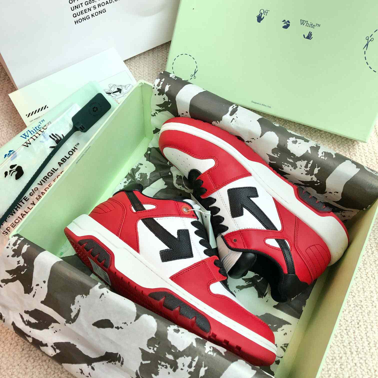 Off White Out Of Office Calf Leather Sneaker - PerfectKickZ