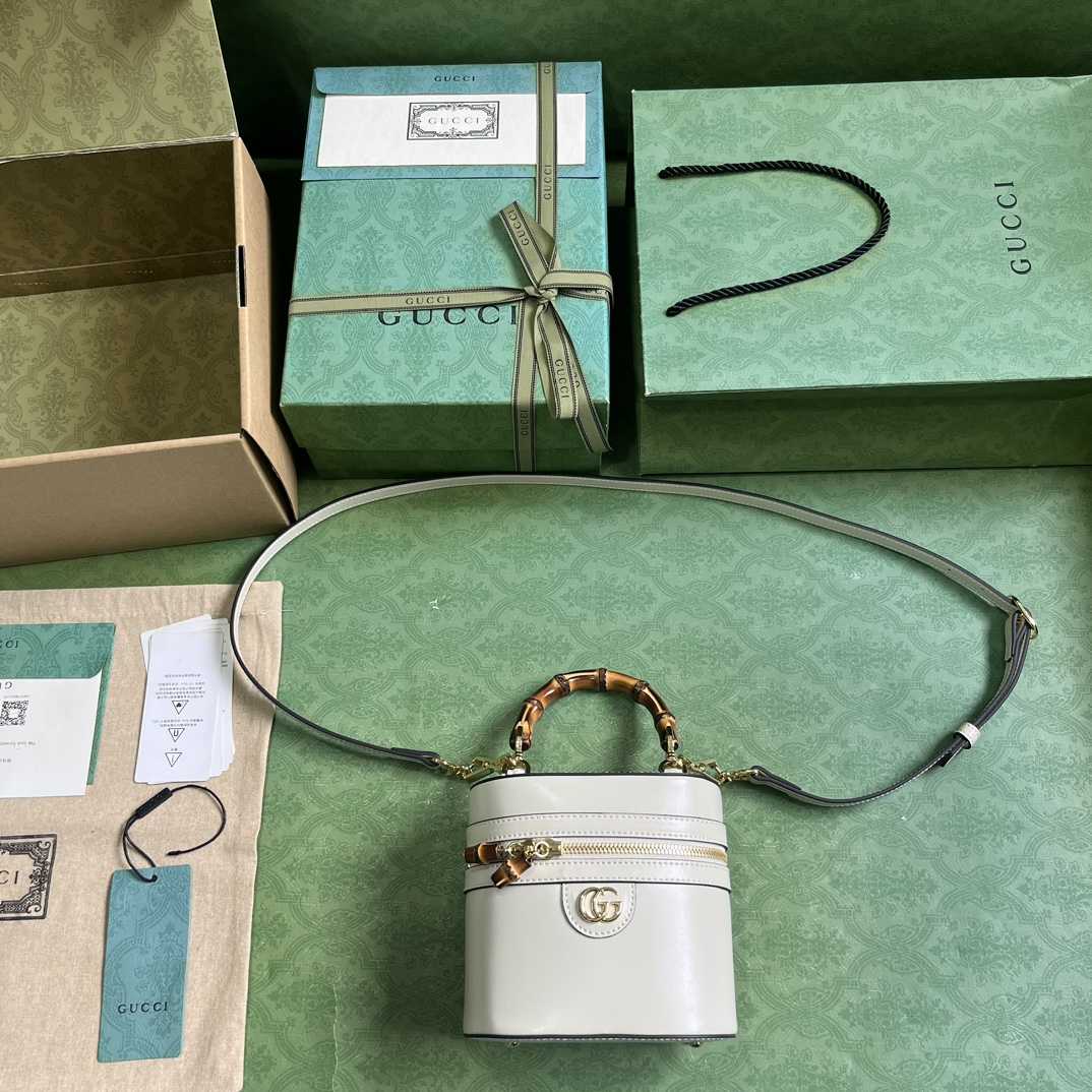 Gucci Mini Bamboo Shoulder Bag (15.5x 13.5x 4cm) - PerfectKickZ