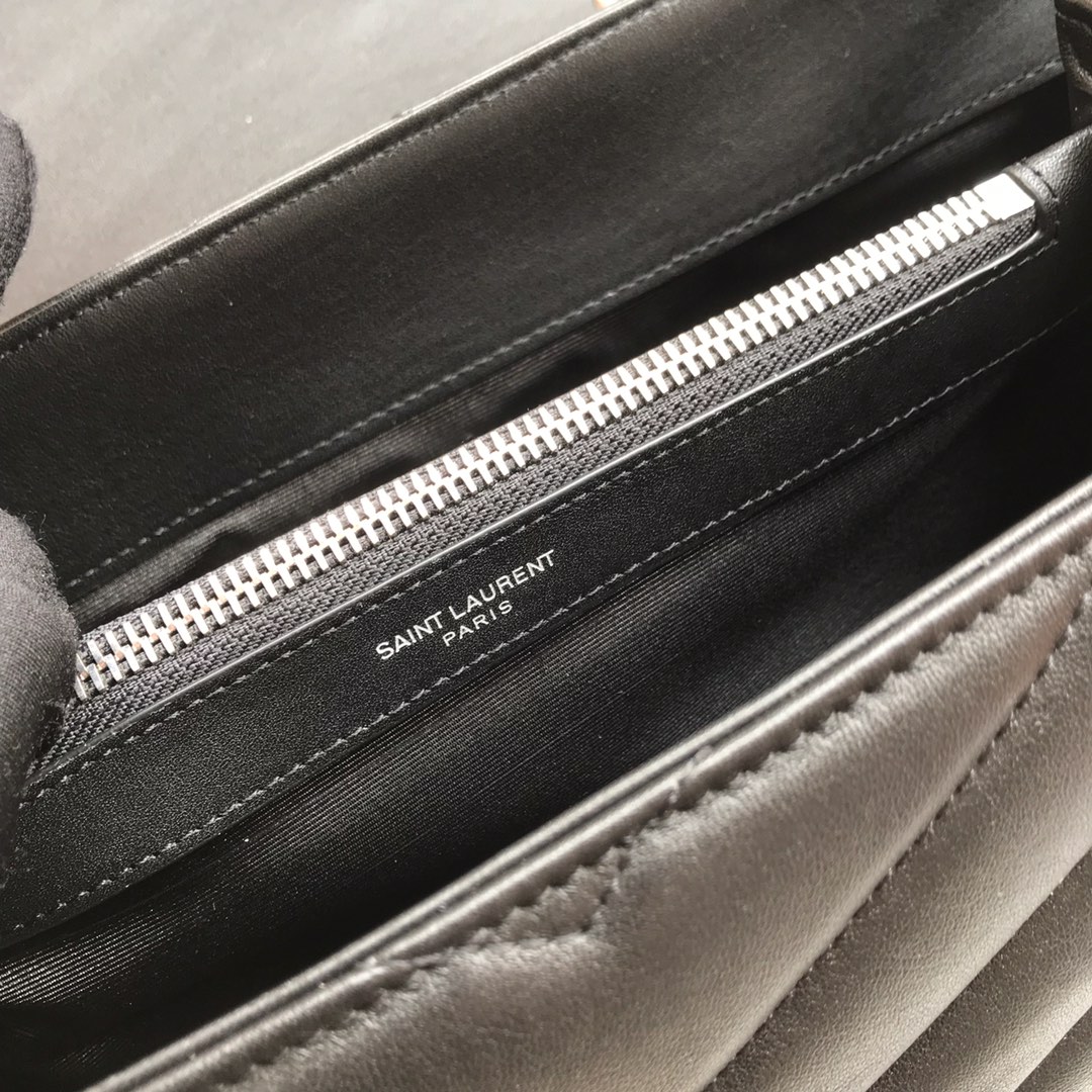 Saint Laurent Loulou Medium Chain Shoulder Bag  (32x22x11cm) - 
