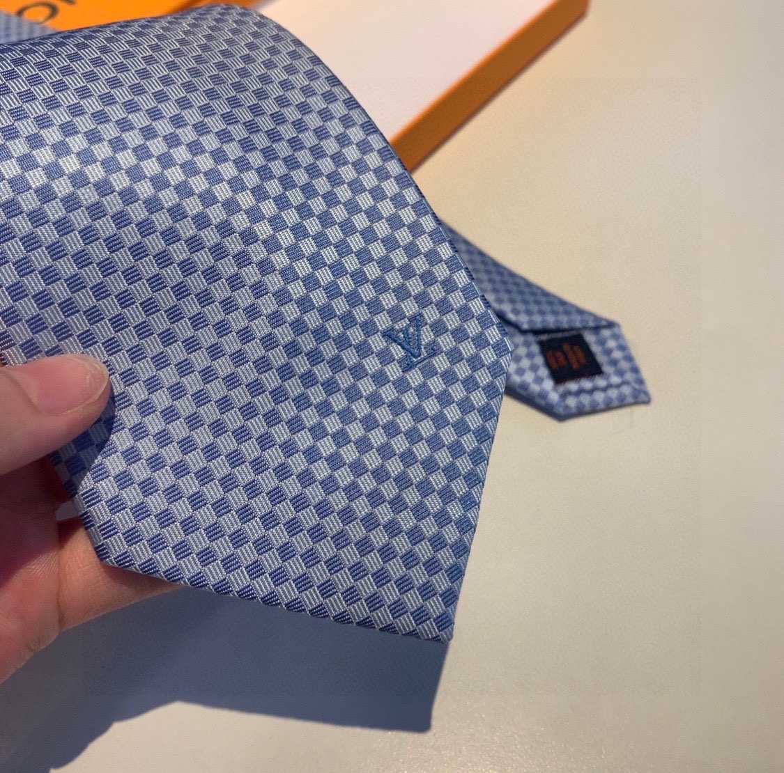 Louis Vuitton Micro Damier Tie - PerfectKickZ