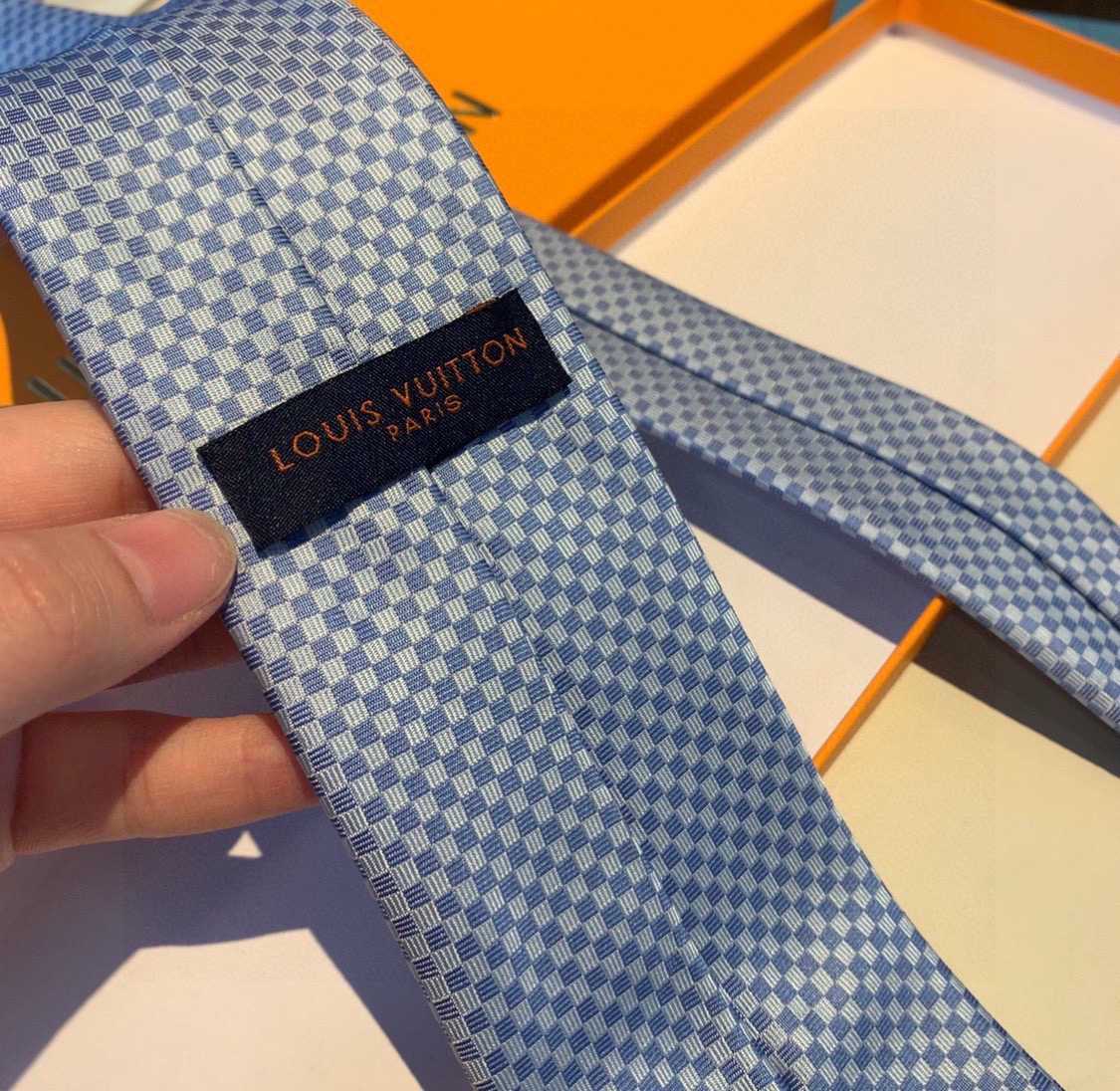 Louis Vuitton Micro Damier Tie - PerfectKickZ