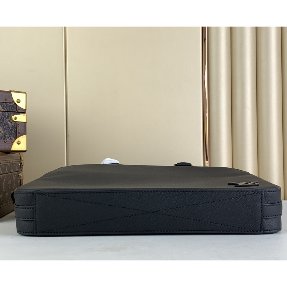 Louis Vuitton Pilot Briefcase (39 x 29 x 6cm)  M23778 - PerfectKickZ