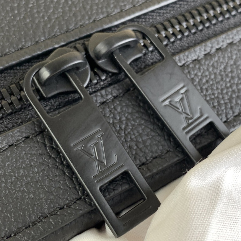 Louis Vuitton Pilot Briefcase (39 x 29 x 6cm)  M23778 - PerfectKickZ