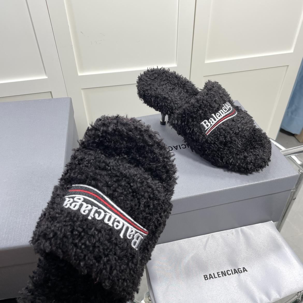 Balenciaga Furry Sandals In Black - PerfectKickZ