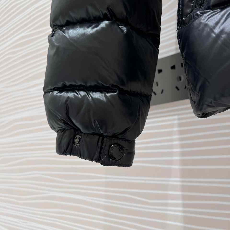 Moncler Bady Short Down Jacket - PerfectKickZ