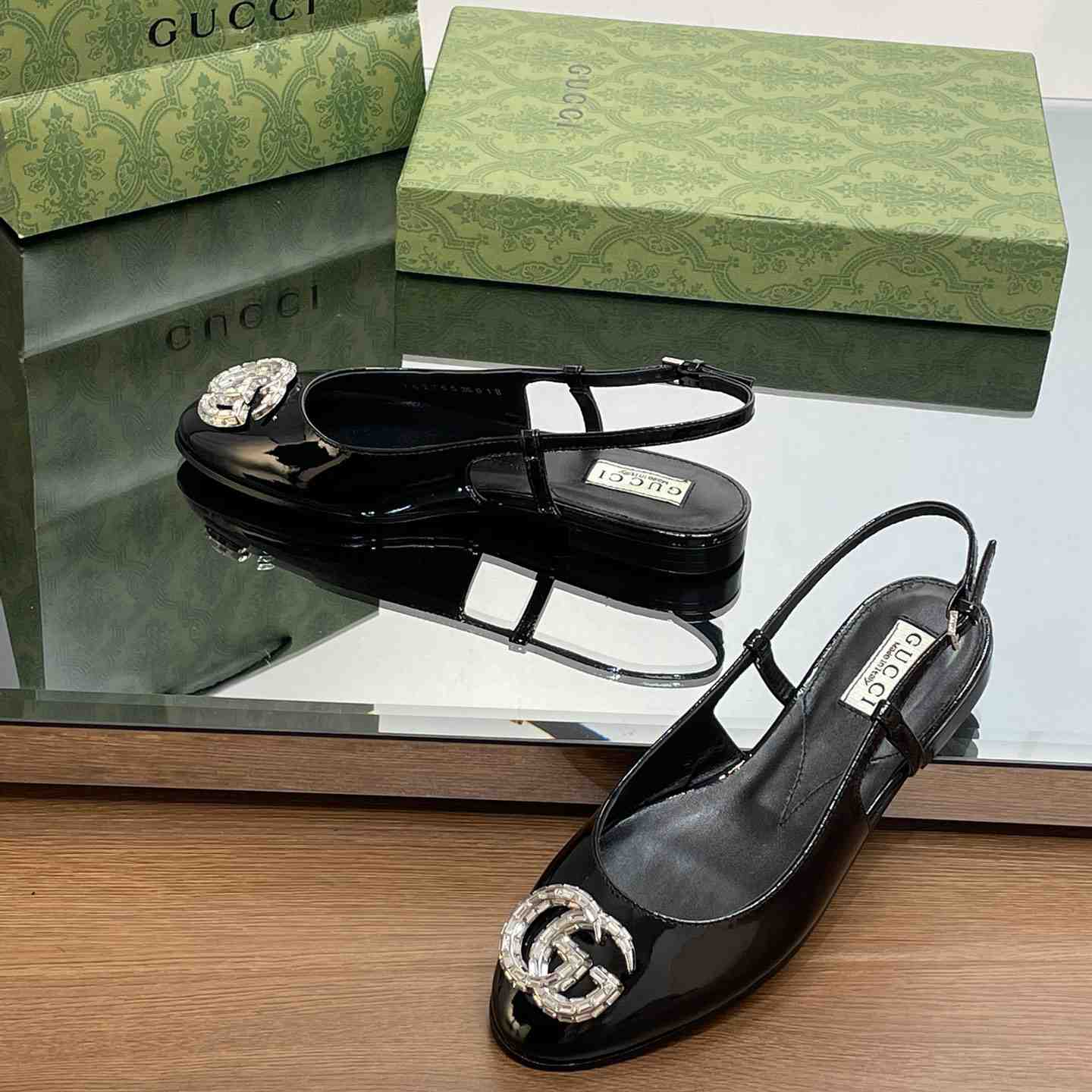 Gucci Women's Ballerina With Double G - PerfectKickZ