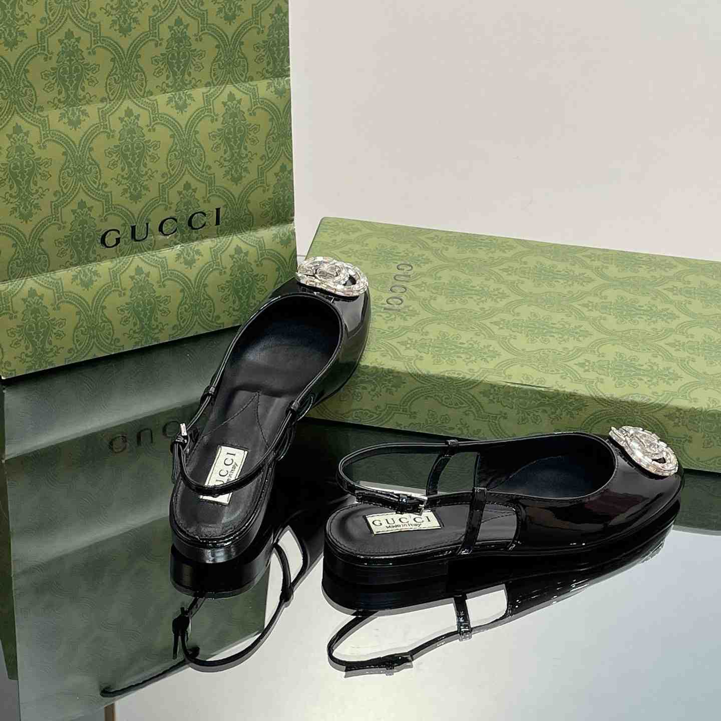 Gucci Women's Ballerina With Double G - PerfectKickZ