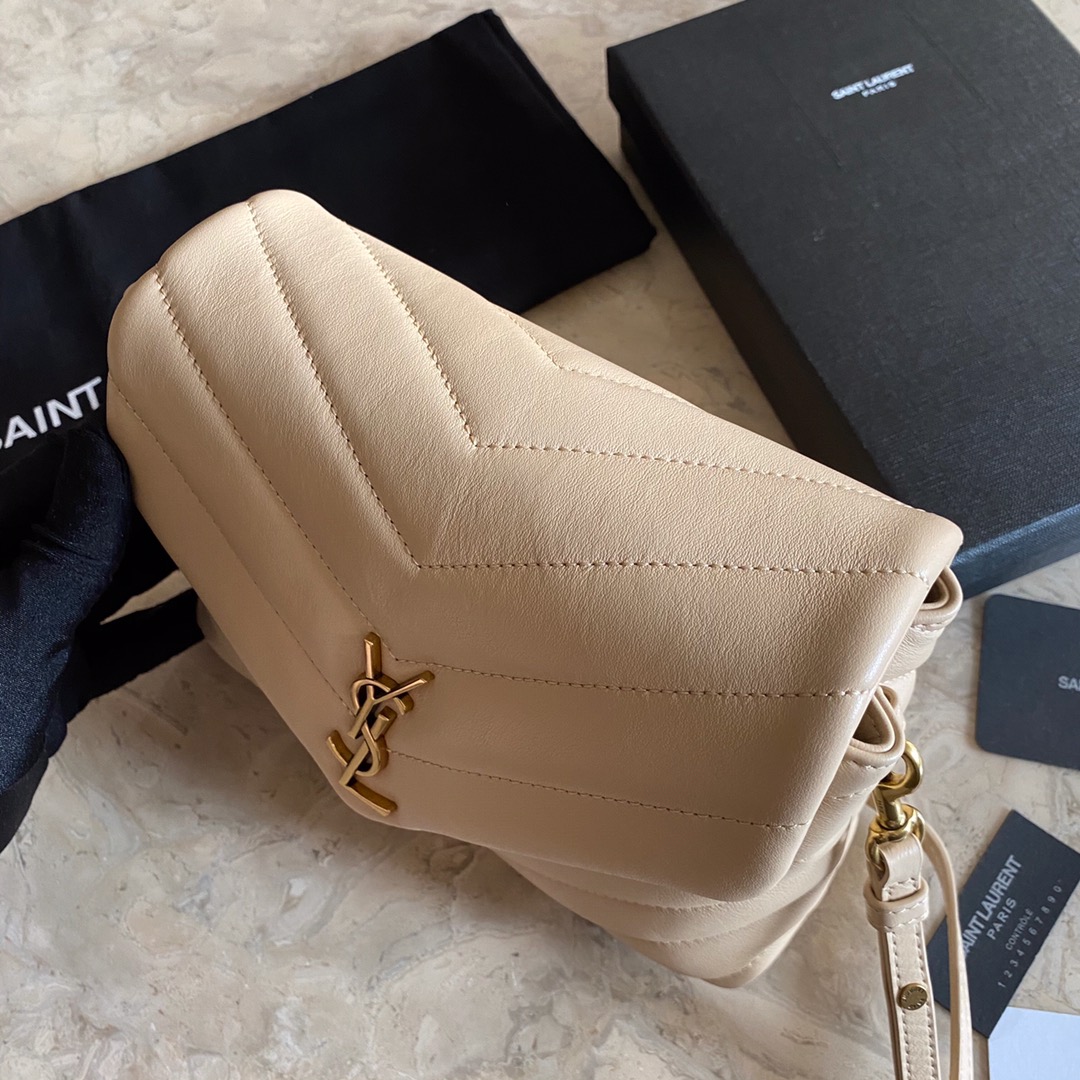 Saint Laurent Loulou Toy Strap Bag (20x7x15cm) - PerfectKickZ