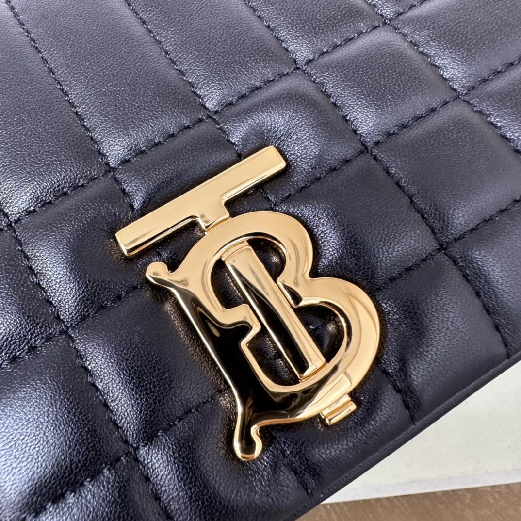 Burberry Quilted Lola Bag (23-6-13cm) - PerfectKickZ