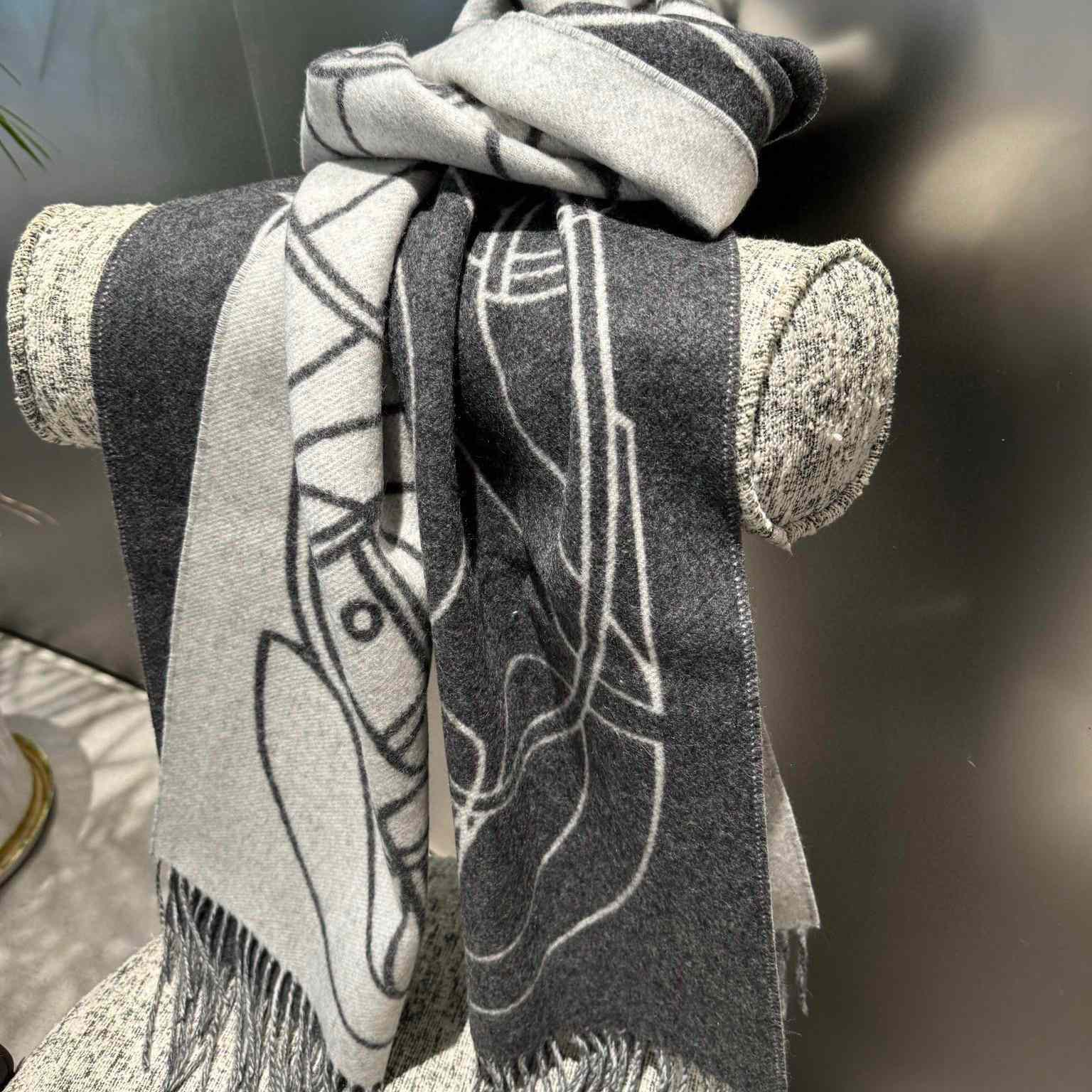 Hermes Casaque Entrelacs Equestres muffler  - PerfectKickZ