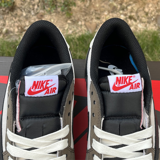 Air Jordan 1 x Travis Scott TS Sneaker      DM7866-717  - 