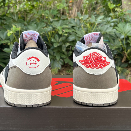 Air Jordan 1 x Travis Scott TS Sneaker      DM7866-717  - 