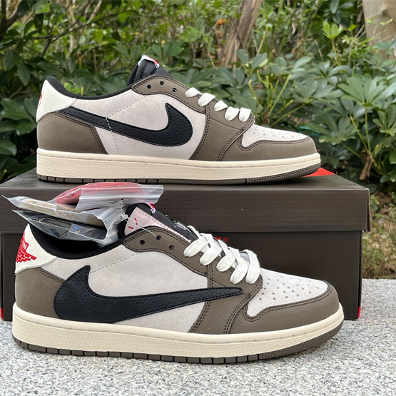 Air Jordan 1 x Travis Scott TS Sneaker      DM7866-717  - 
