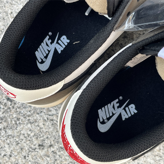 Air Jordan 1 x Travis Scott TS Sneaker      DM7866-717  - 