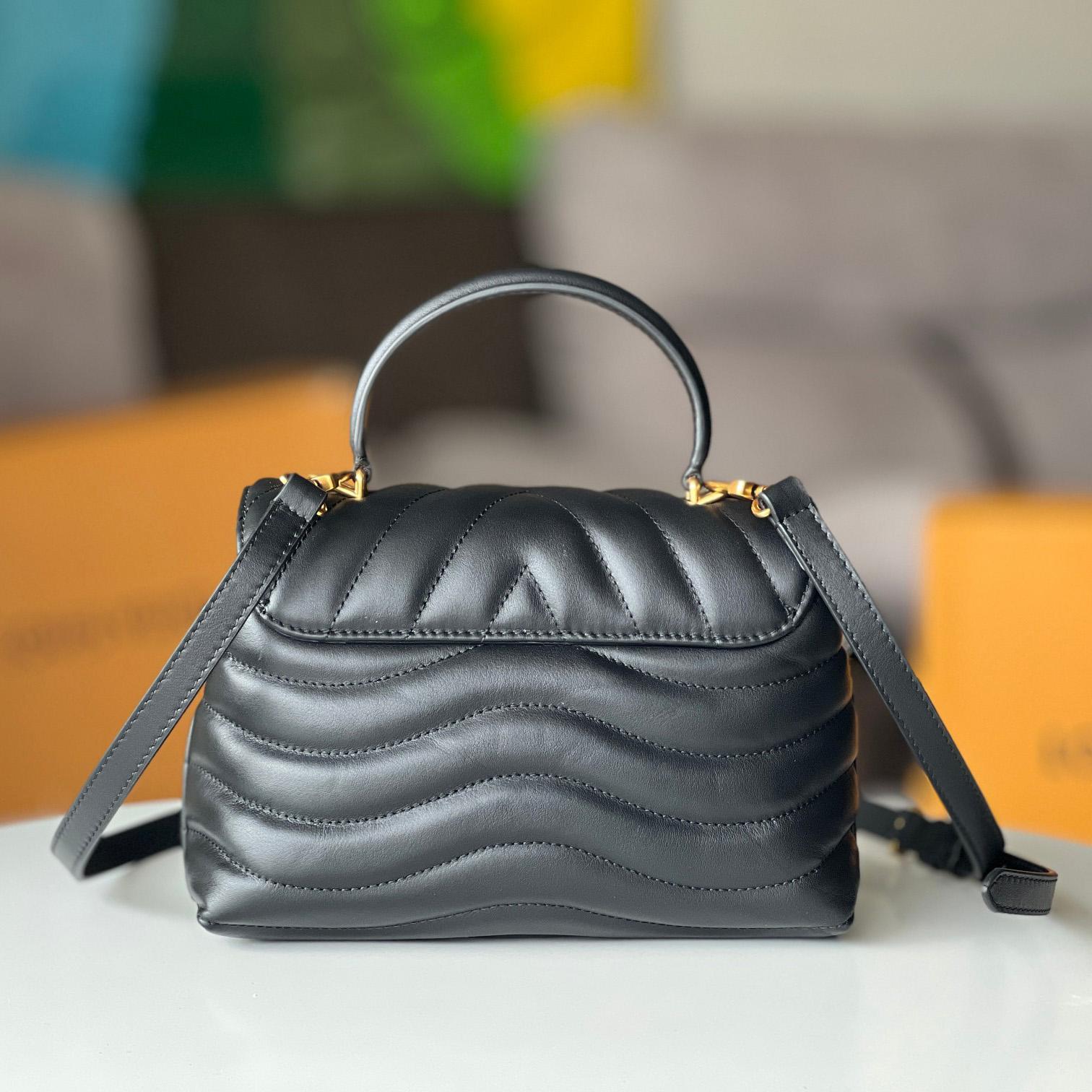 Louis Vuitton Hold Me (23x15x10cm)  M21720 - PerfectKickZ