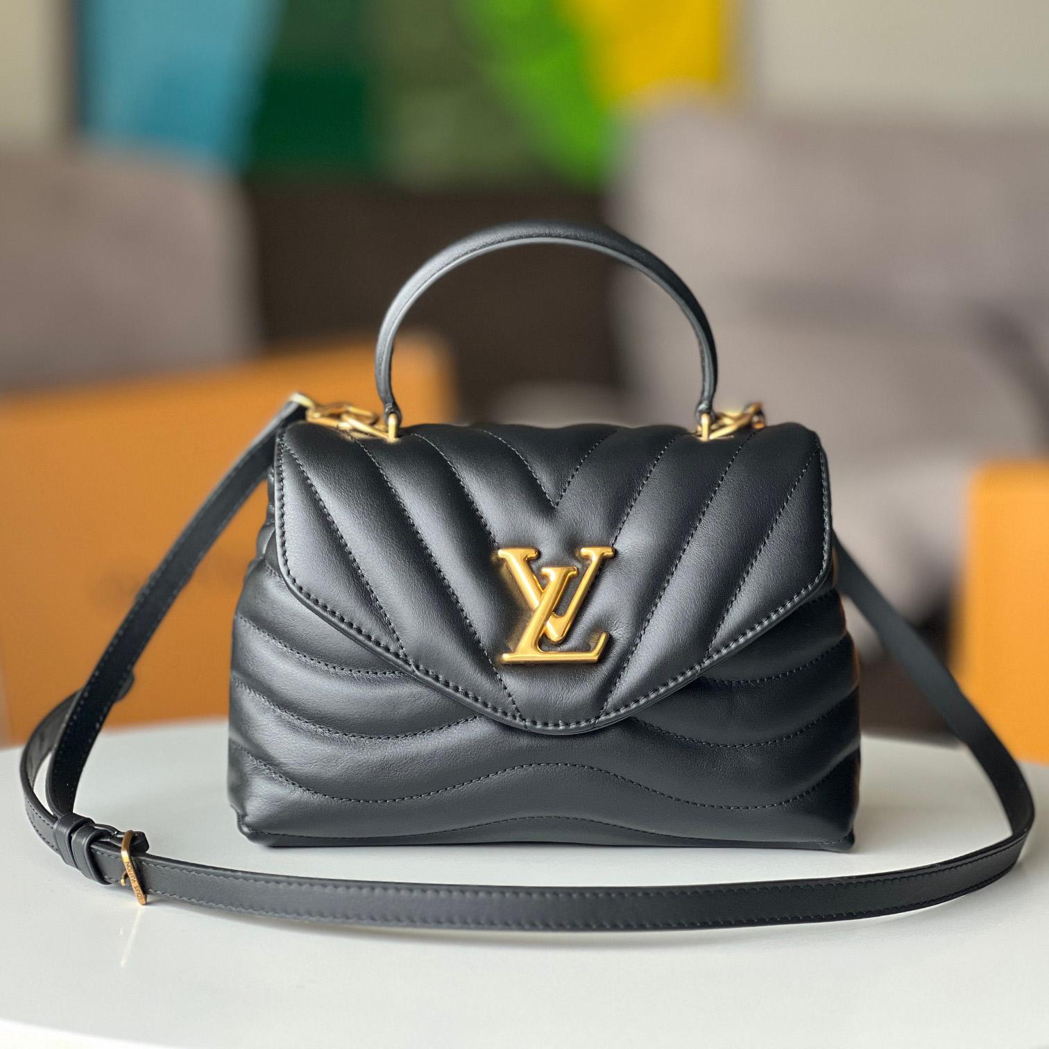 Louis Vuitton Hold Me (23x15x10cm)  M21720 - PerfectKickZ