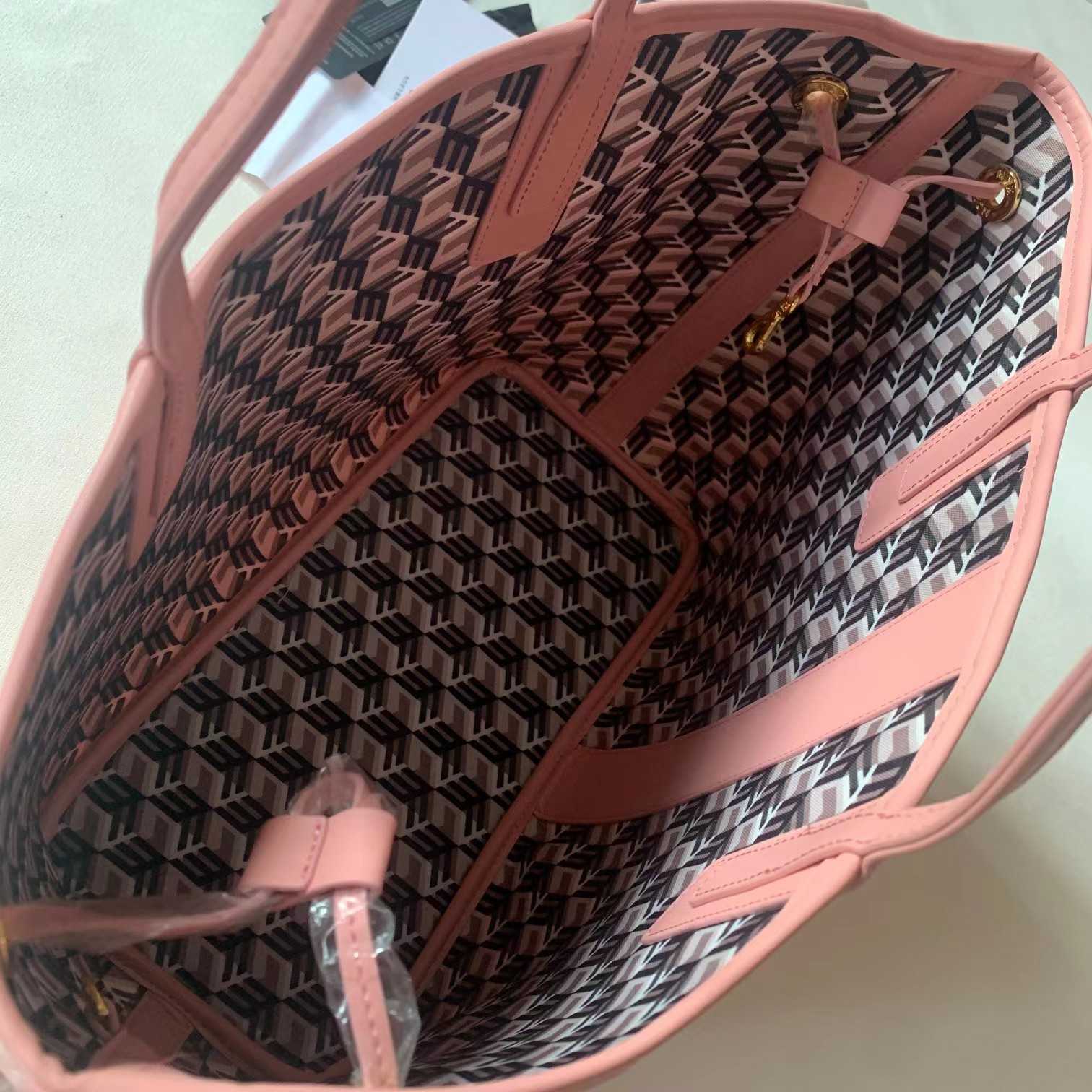 MCM Liz Reversible Shopper Tote (26*37*17cm) - PerfectKickZ