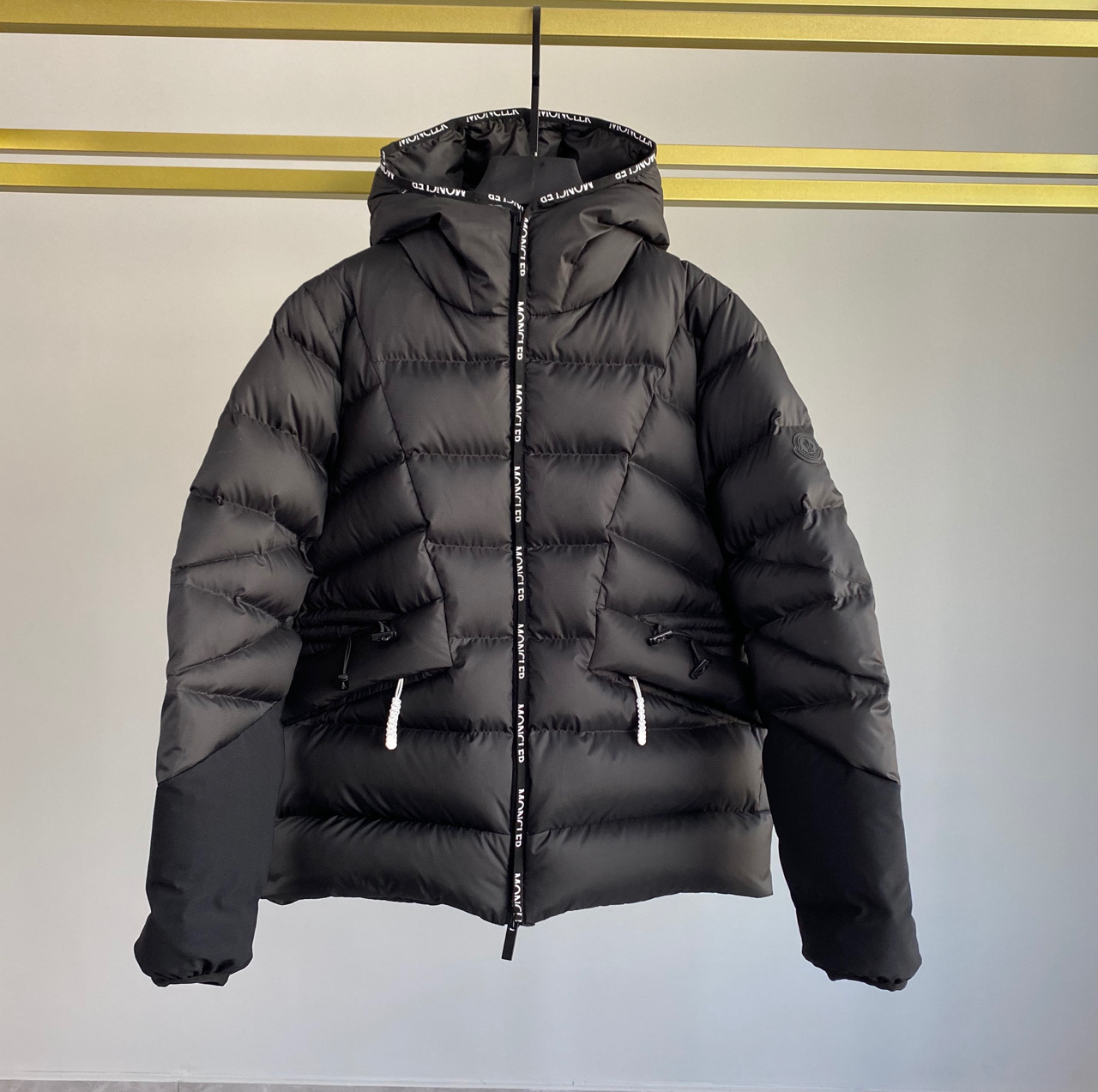 Moncler Sittang Short Down Jacket - PerfectKickZ