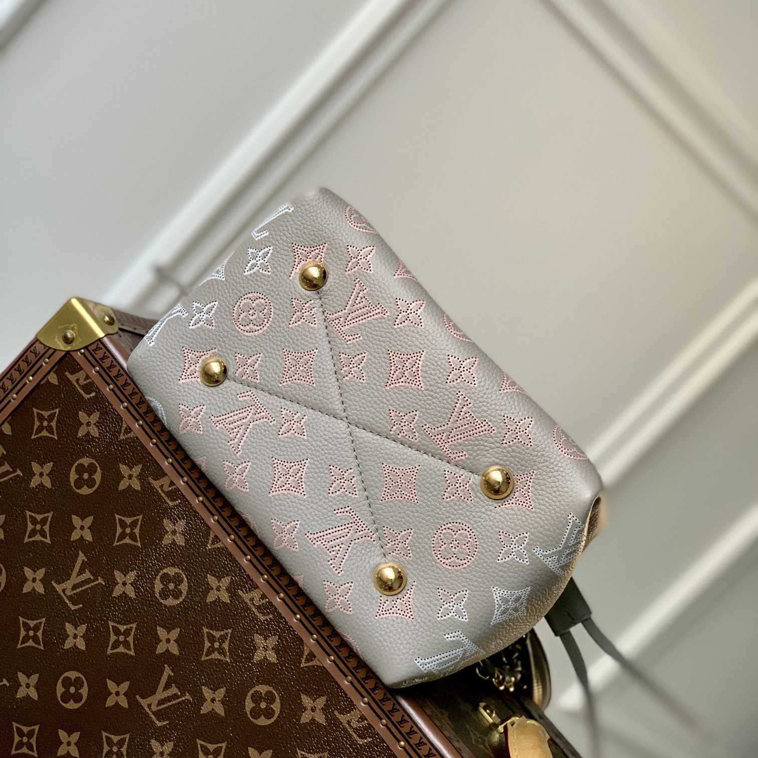 Louis Vuitton Bella (19×22×14cm)  M23388 - PerfectKickZ