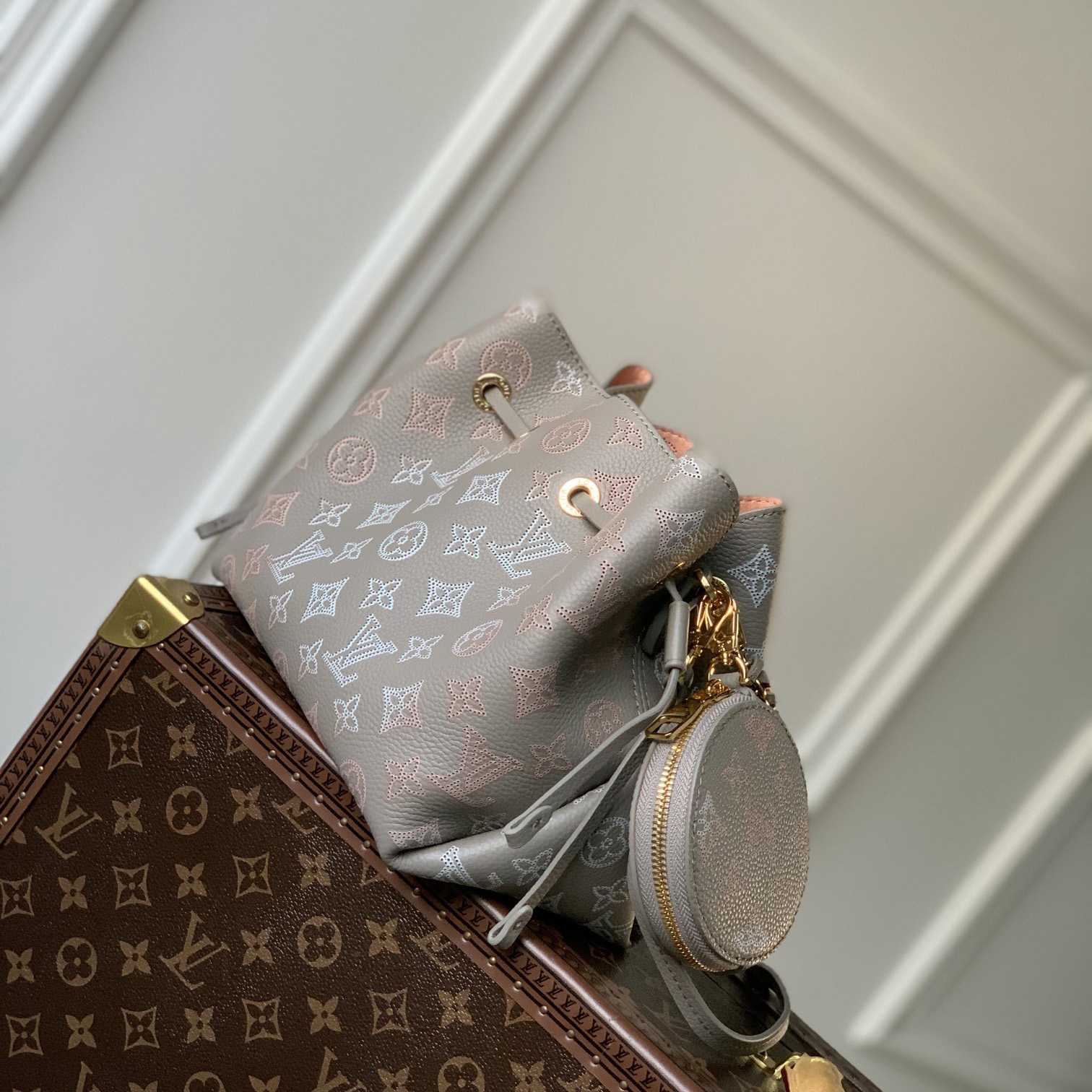 Louis Vuitton Bella (19×22×14cm)  M23388 - PerfectKickZ