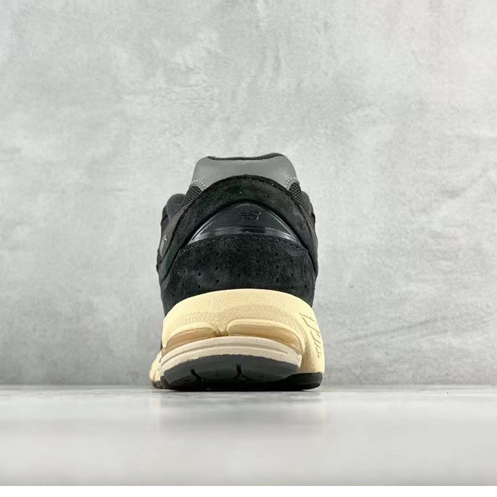 New Balance 2002R Sneakers    ML2002RHO - PerfectKickZ