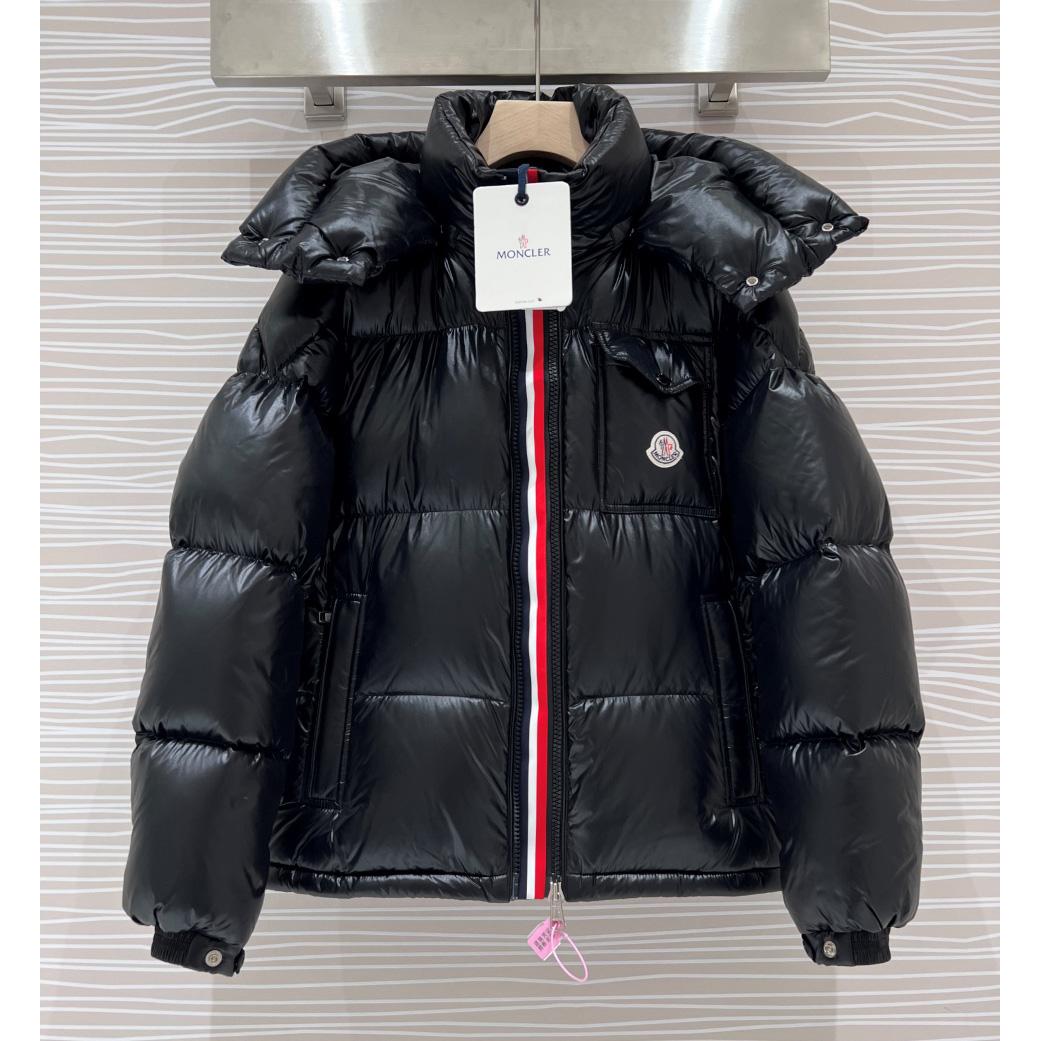 Moncler Montbeliard Short Down Jacket - PerfectKickZ