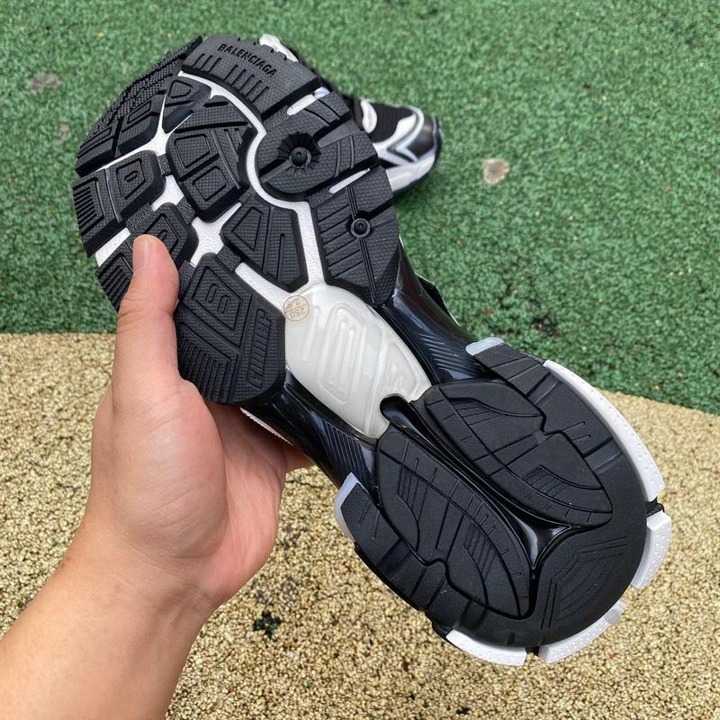 Balenciaga Runner 7.5  Sneaker  - PerfectKickZ