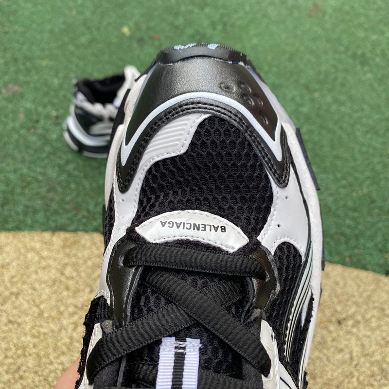 Balenciaga Runner 7.5  Sneaker  - PerfectKickZ