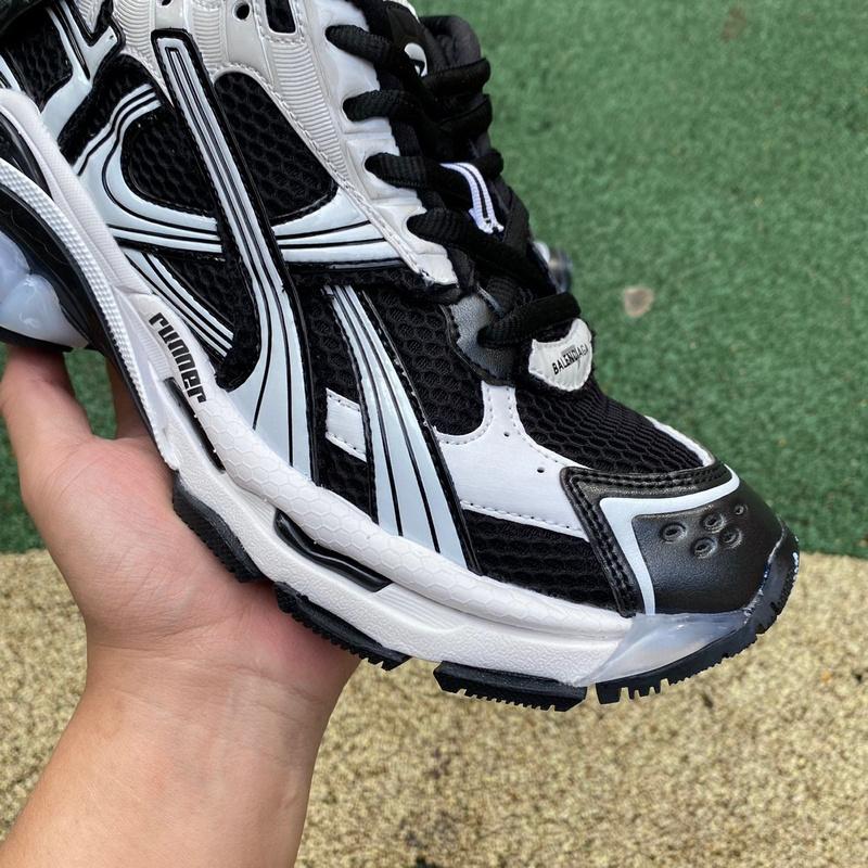 Balenciaga Runner 7.5  Sneaker  - PerfectKickZ