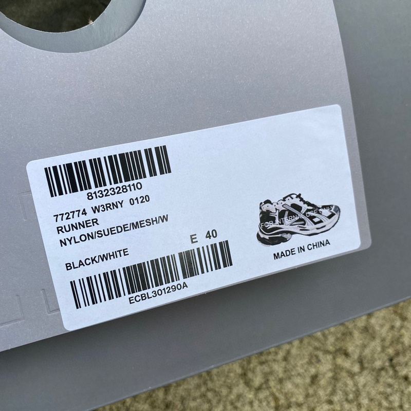 Balenciaga Runner 7.5  Sneaker  - PerfectKickZ