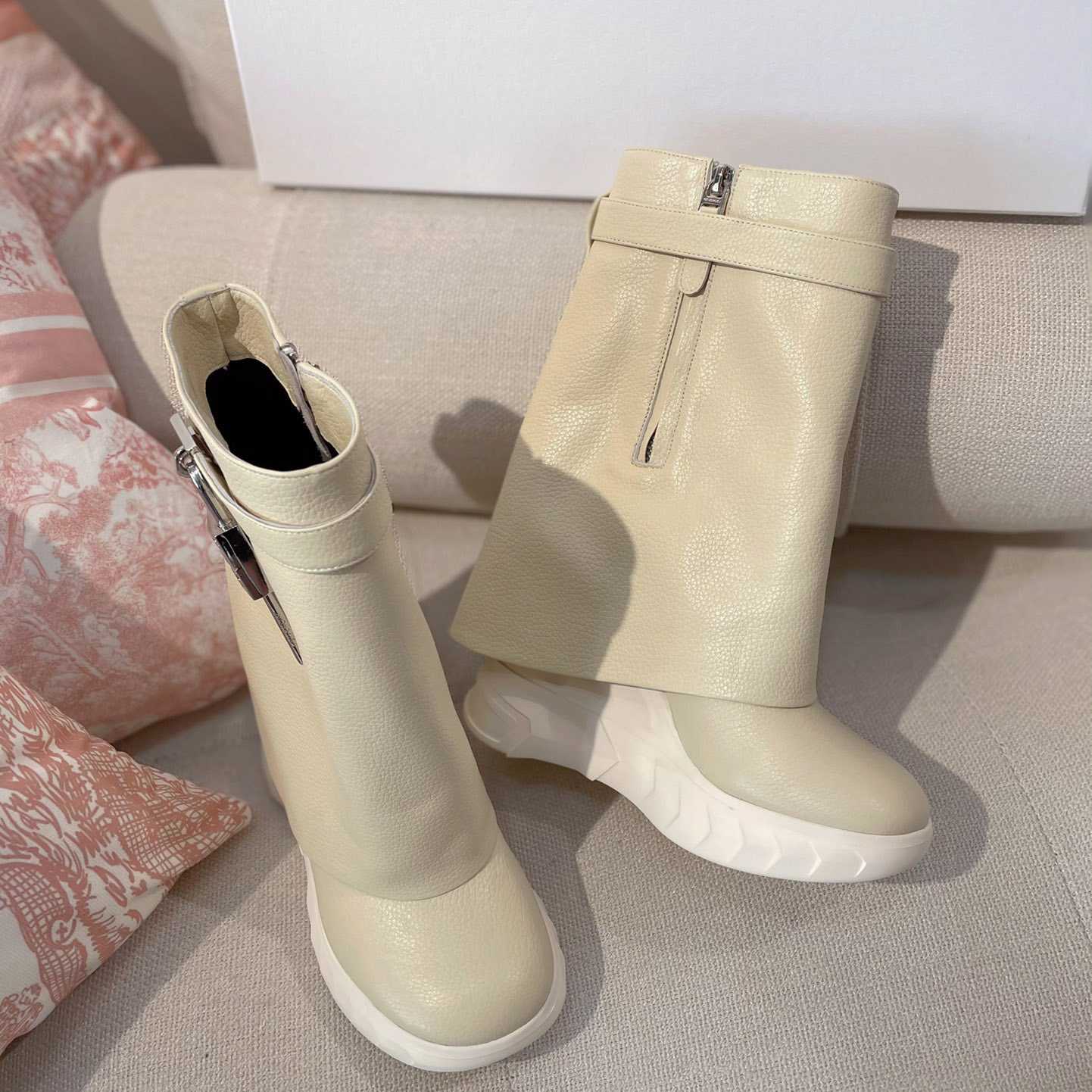 Givenchy Shark Lock Leather Ankle Boot - PerfectKickZ