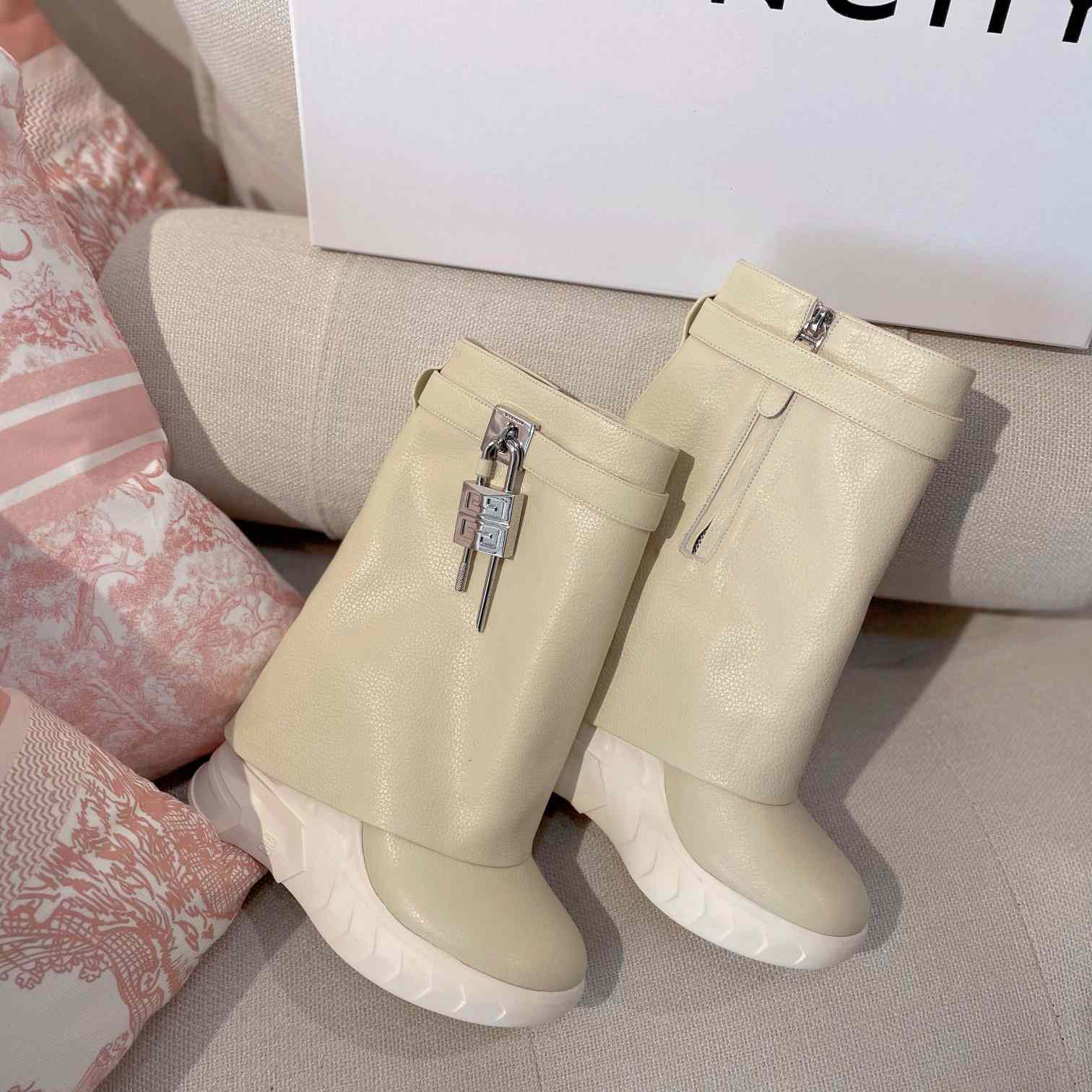 Givenchy Shark Lock Leather Ankle Boot - PerfectKickZ