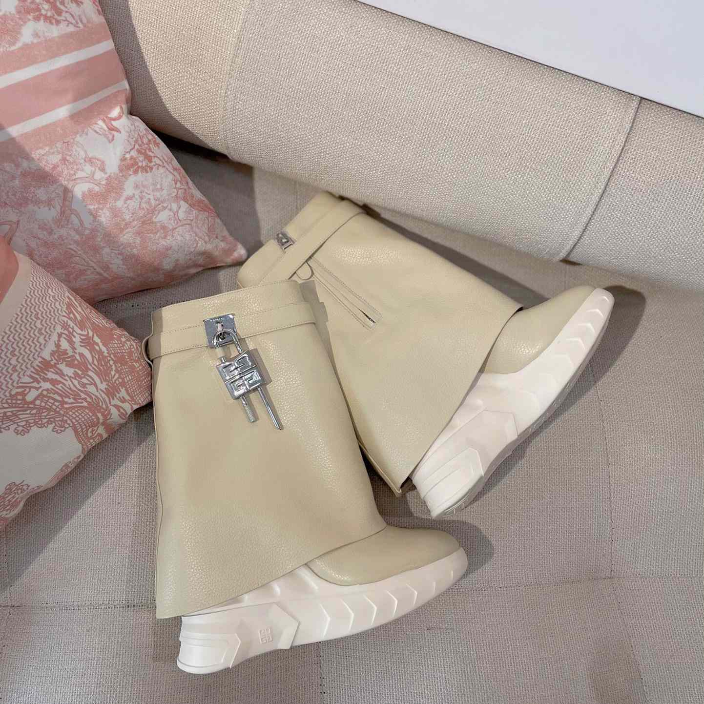 Givenchy Shark Lock Leather Ankle Boot - PerfectKickZ