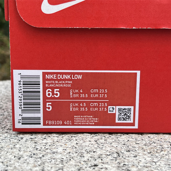 Nike SB Dunk Low  Sneakers     FB9109-401 - PerfectKickZ