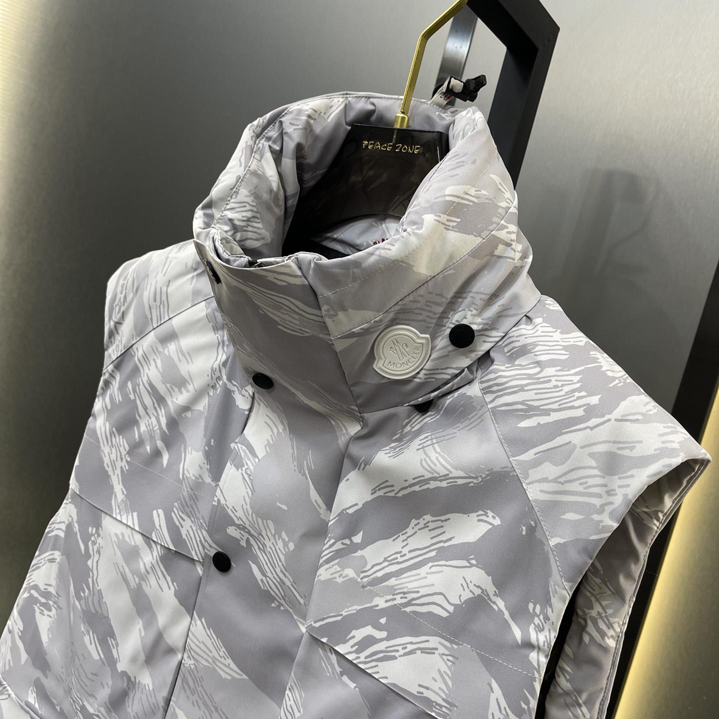 Moncler x HYKE Vanilis Padded Gilet - PerfectKickZ