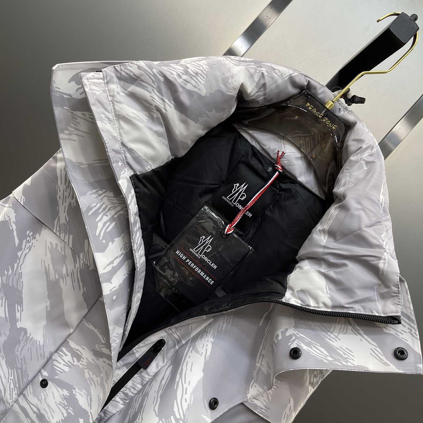 Moncler x HYKE Vanilis Padded Gilet - PerfectKickZ