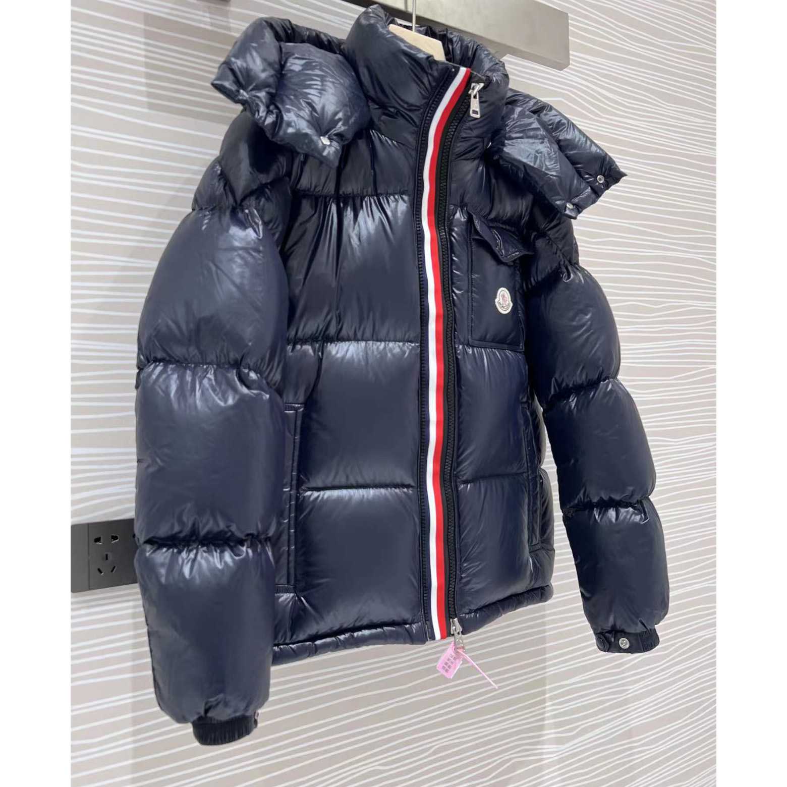 Moncler Montbeliard Short Down Jacket - PerfectKickZ