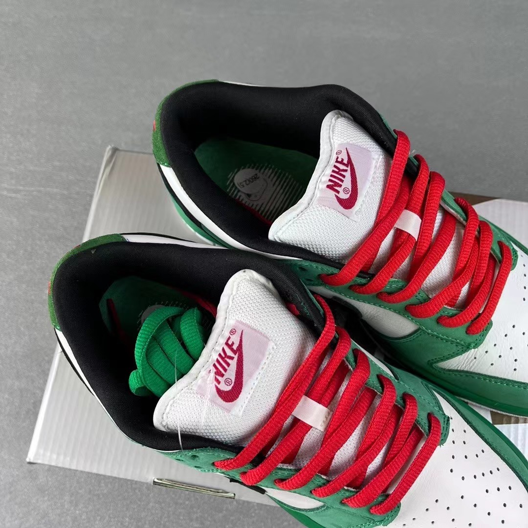 Nike Dunk SB Low Sneakers     304292-302 - 