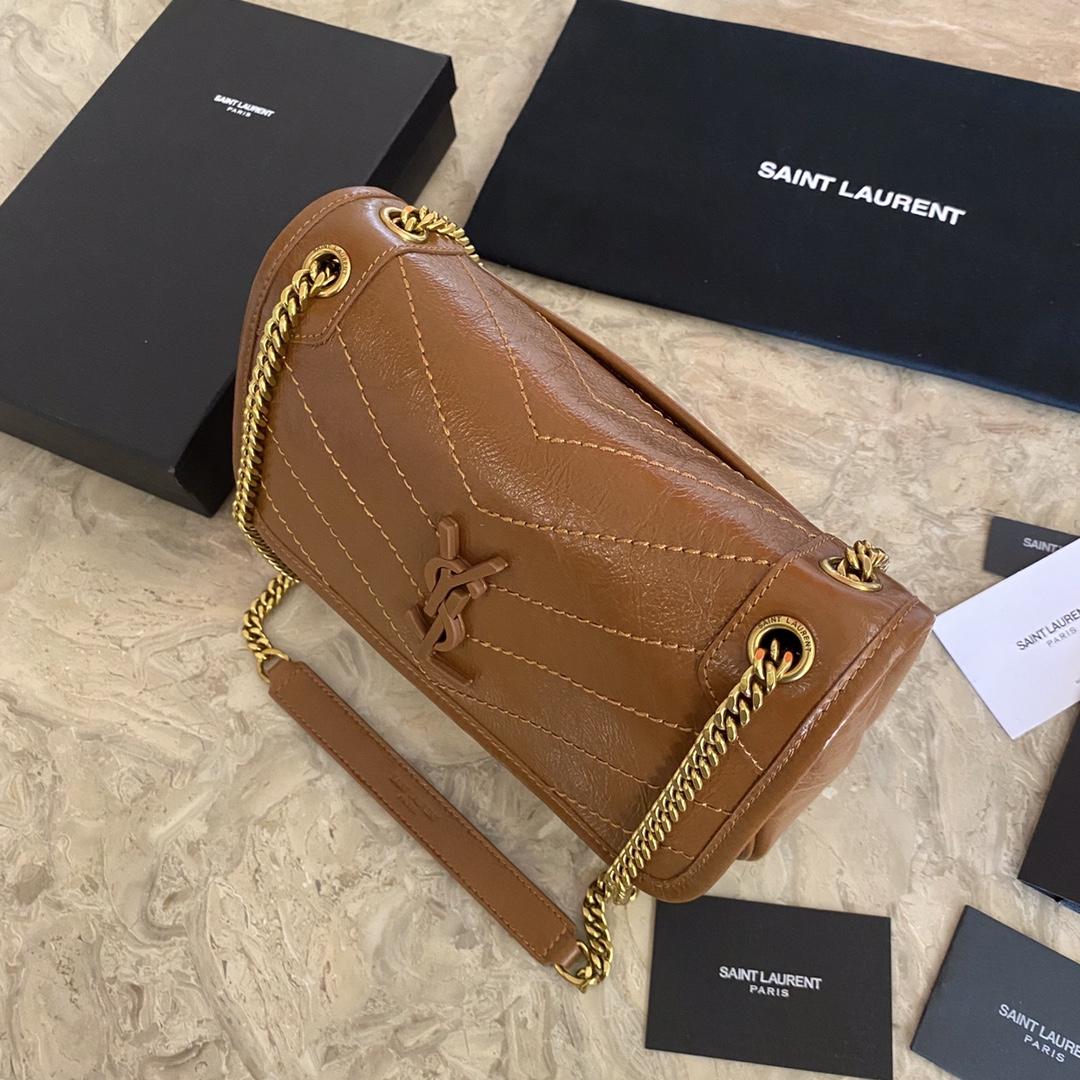 Saint Laurent Niki Medium In Vintage Leather (22×16×12cm) - 