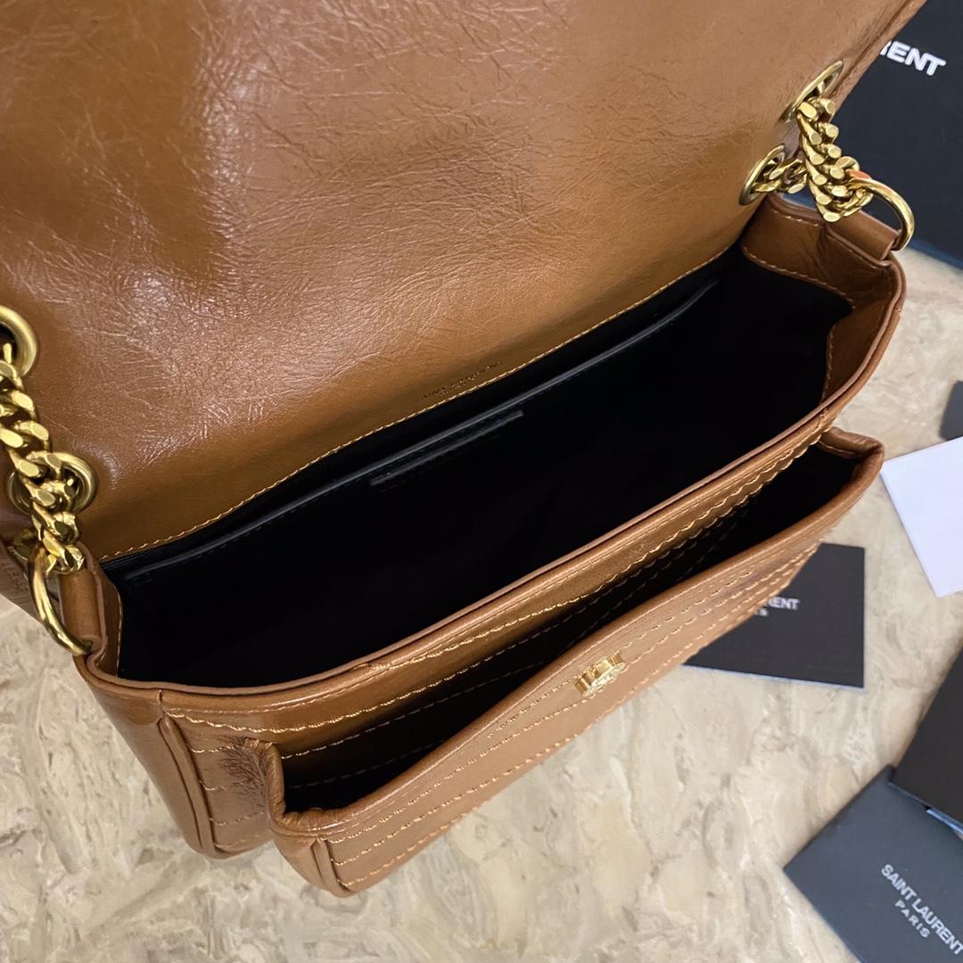 Saint Laurent Niki Medium In Vintage Leather (22×16×12cm) - 