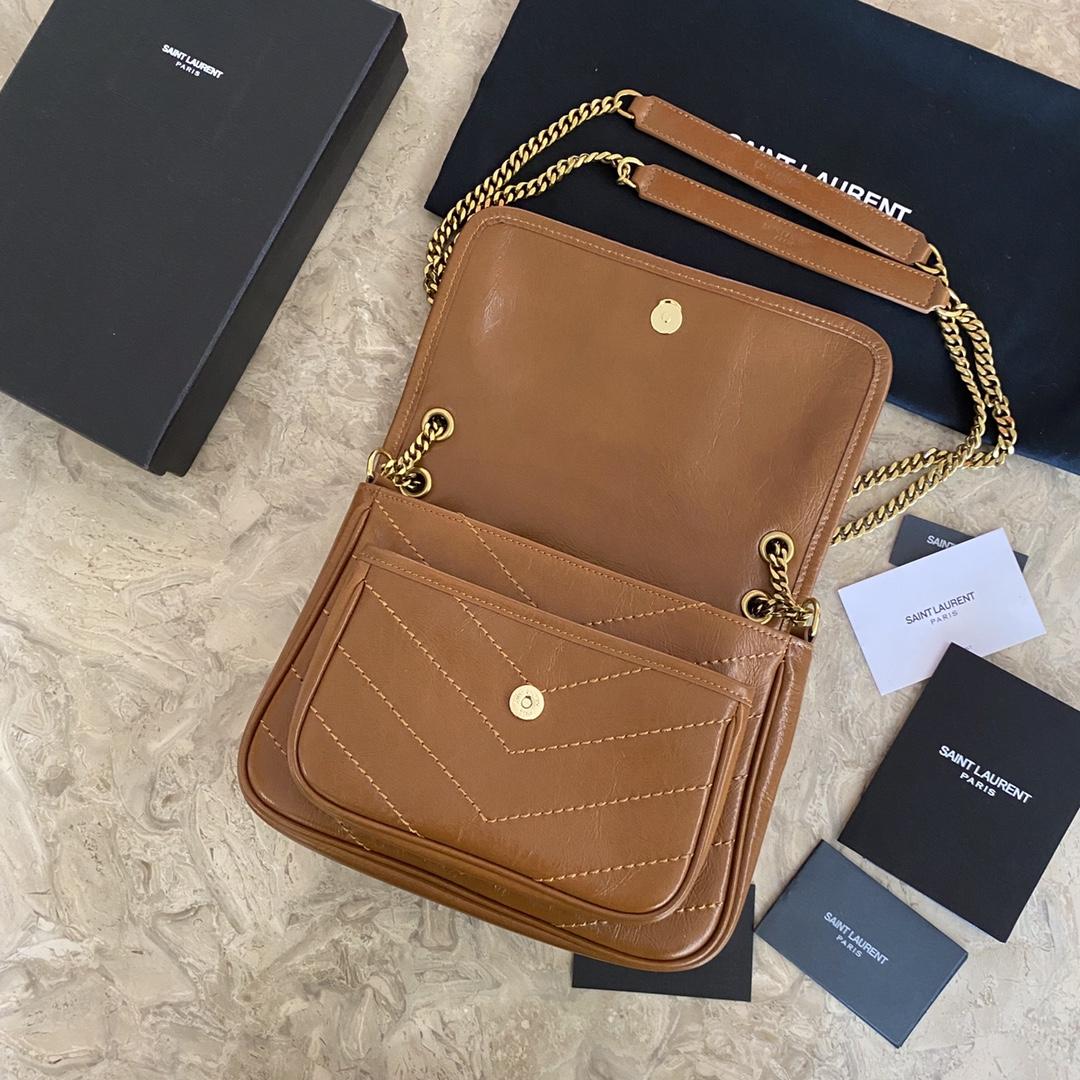 Saint Laurent Niki Medium In Vintage Leather (22×16×12cm) - 
